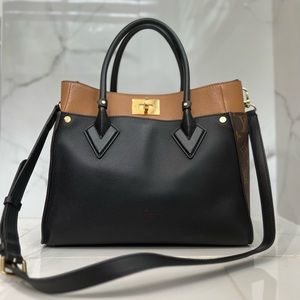 Louis Vuitton Purse in excellent conditions